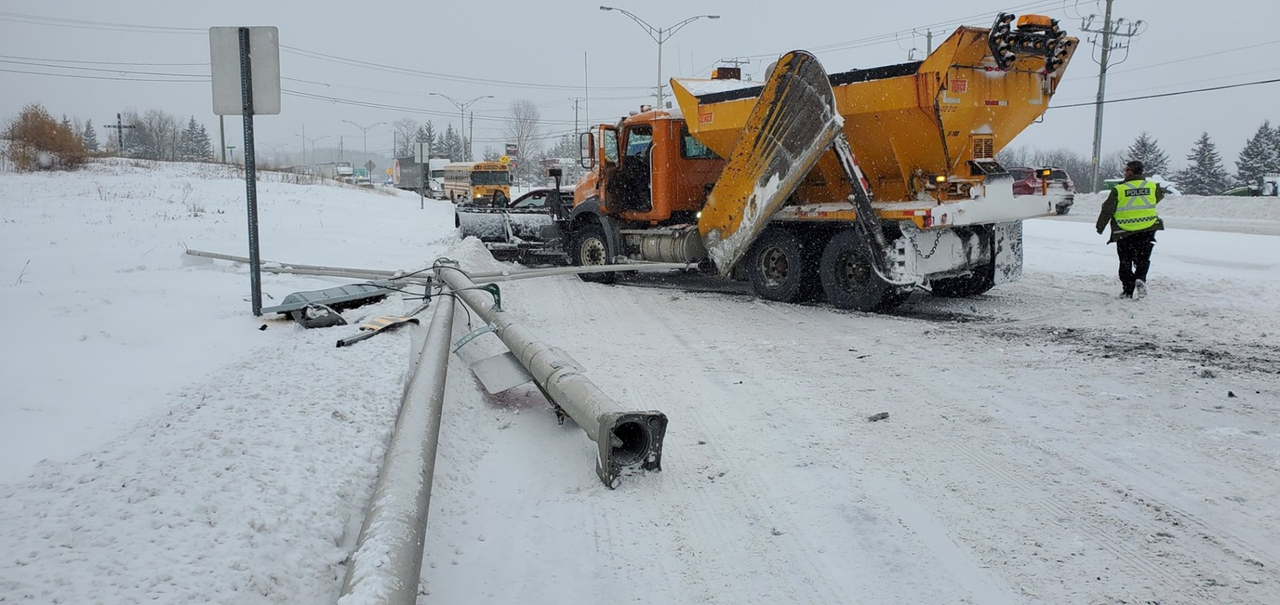 Accident au coin de la 127e Rue et de la route 204