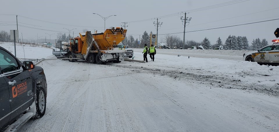 Accident au coin de la 127e Rue et de la route 204