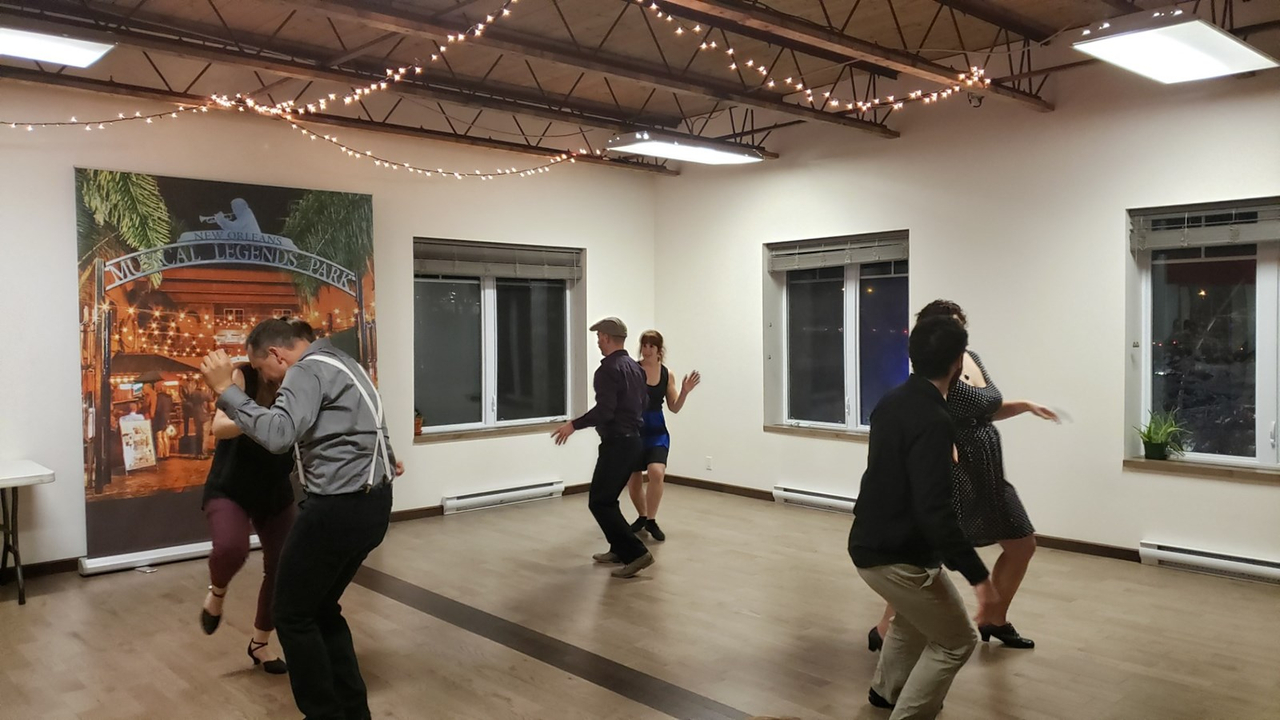 La Cabane à swing offre des soirées aux danseurs.