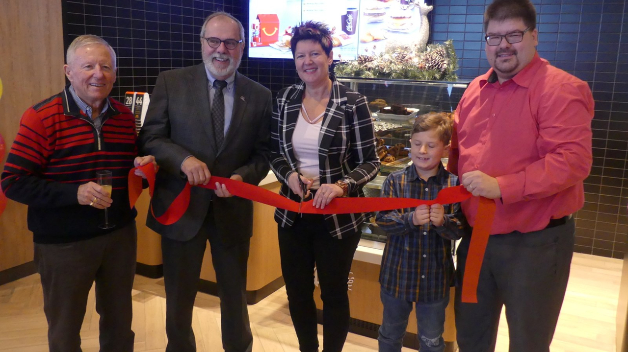 Le tout nouveau restaurant de la franchise McDonald's a ouvert ses portes... ce matin!