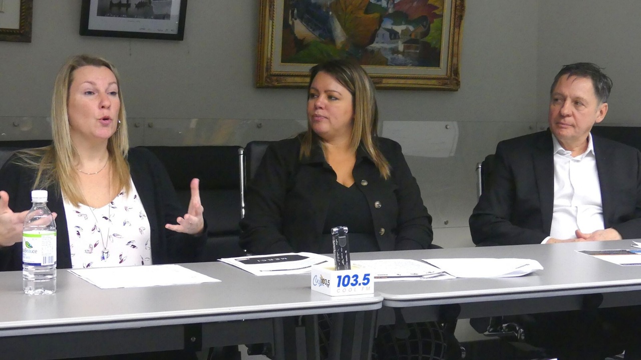 De gauche à droite, Marlène Bisson (DENB), Hélène Latulippe (CEB) et Daniel Chaîné (CLD Robert-Cliche).