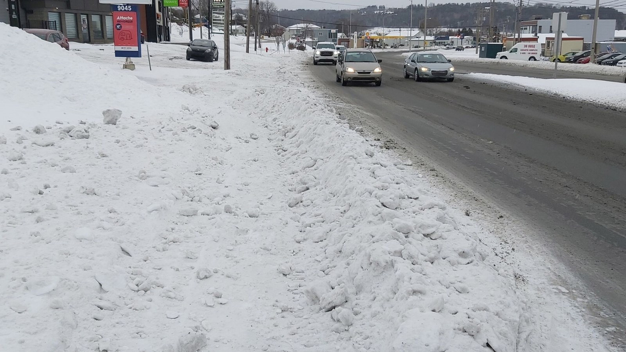 Une dure journée pour les piétons sur le boulevard Lacroix