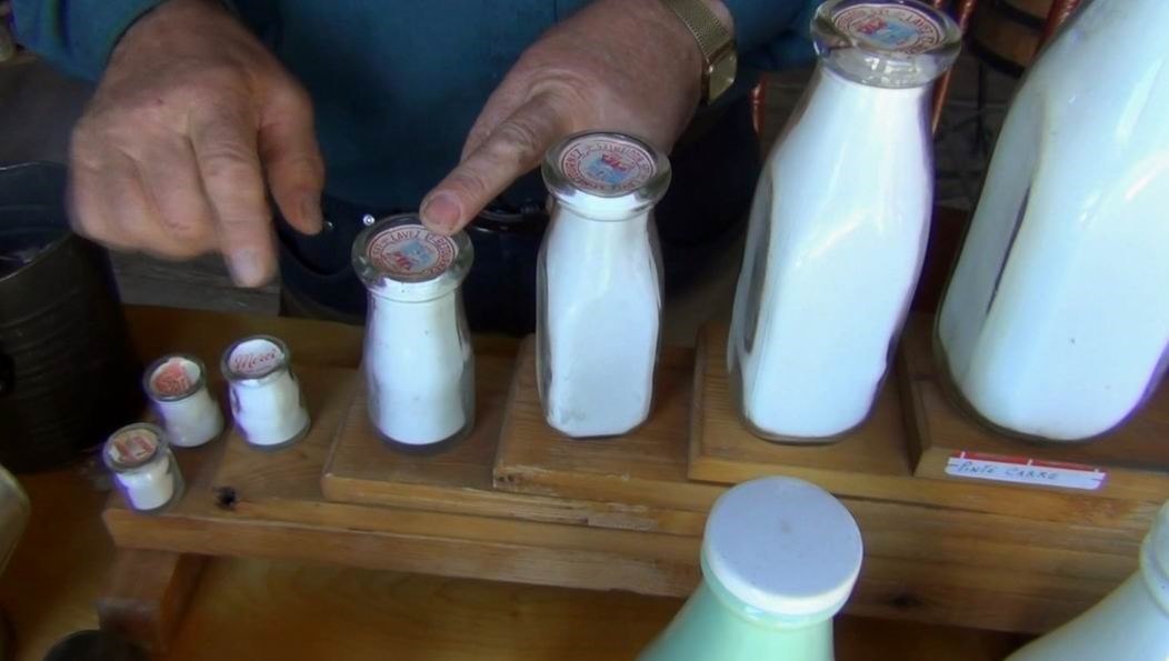 Normand DeLessard présente collection de produits laitiers
