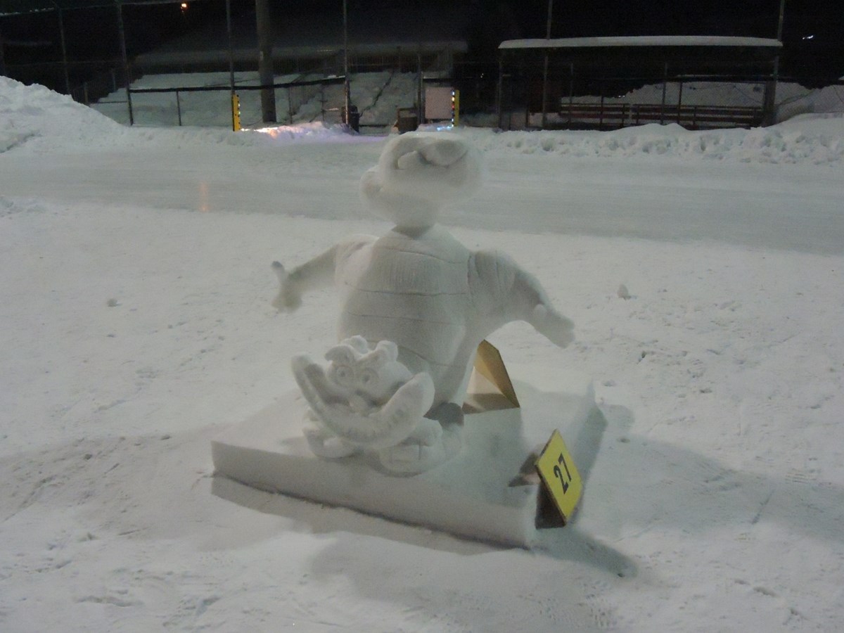 Le froid glacial n'a pas eu raison de l'élan créatif des sculpteurs