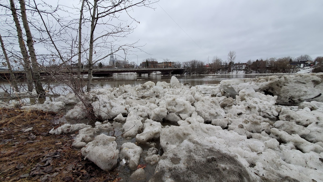 VIDÉO : Des embâcles causent des inondations à Saint-Georges