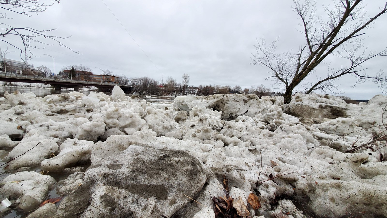VIDÉO : Des embâcles causent des inondations à Saint-Georges