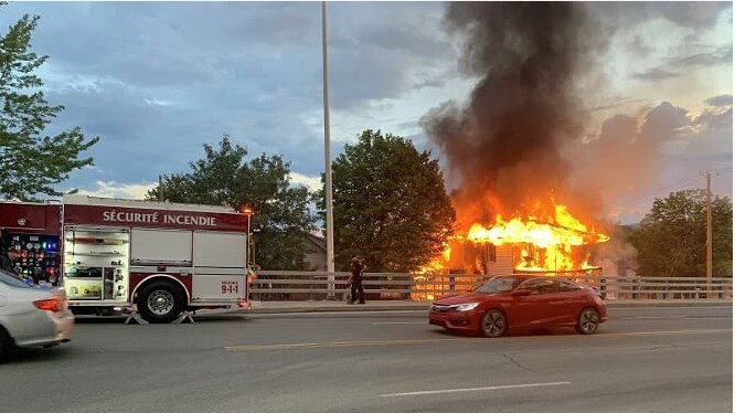 Images de l'incendie de la 123e Rue à Saint-Georges