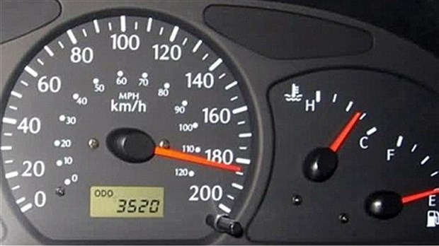 Arrestation d'un homme roulant à 189 km/h sur l'Autoroute 73