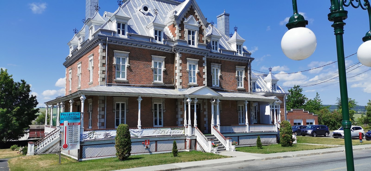 Le presbytère de Saint-Joseph avait reçu en juin dernier, un enveloppe gouvernementale de 620 000$ pour sa restauration.