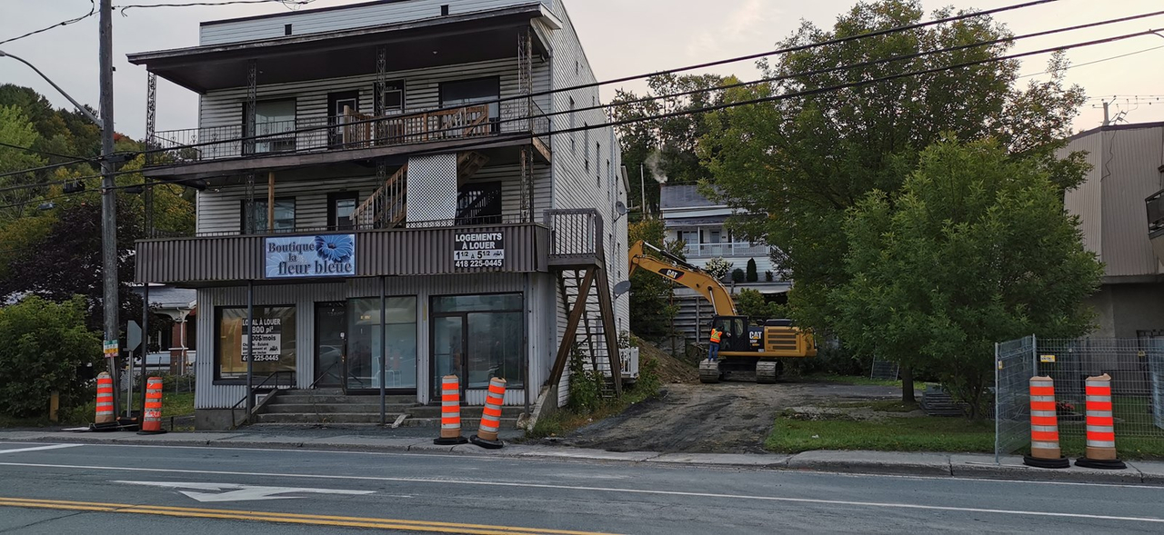 Un autre immeuble démoli à Beauceville