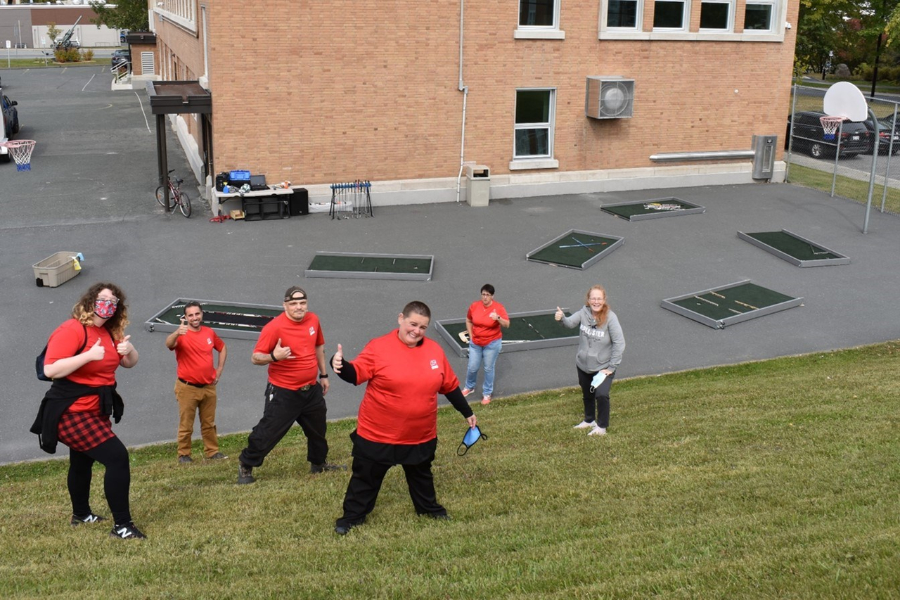 Le CEA Monseigneur-Beaudoin produit un minigolf mobile 