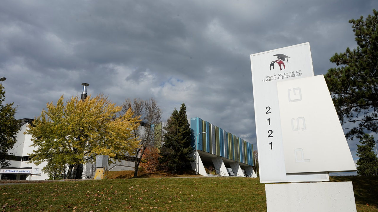 Nouveaux cas confirmés de COVID-19 à la Polyvalente de Saint-Georges et à l'école la Tourterelle