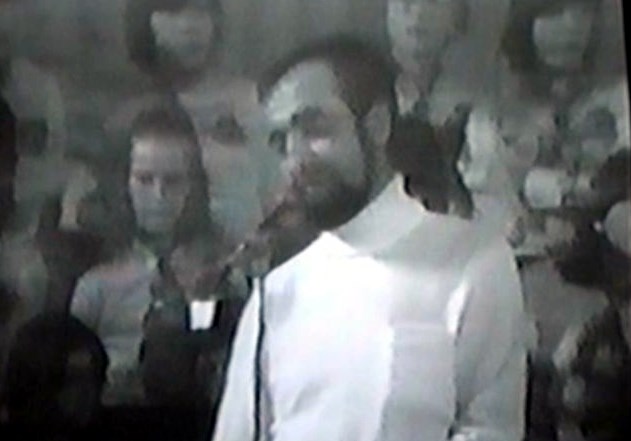 Normand DeLessard présente des souvenirs des Rossignoles en 1977