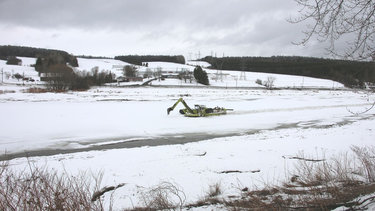 Début des travaux sur le couvert de glace à Beauceville