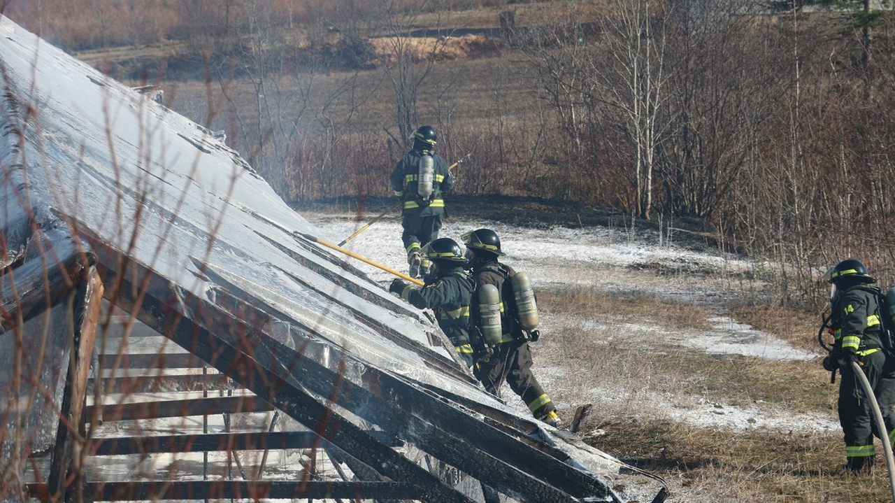 Incendie aux Serres Bégin : deux serres complètement détruites