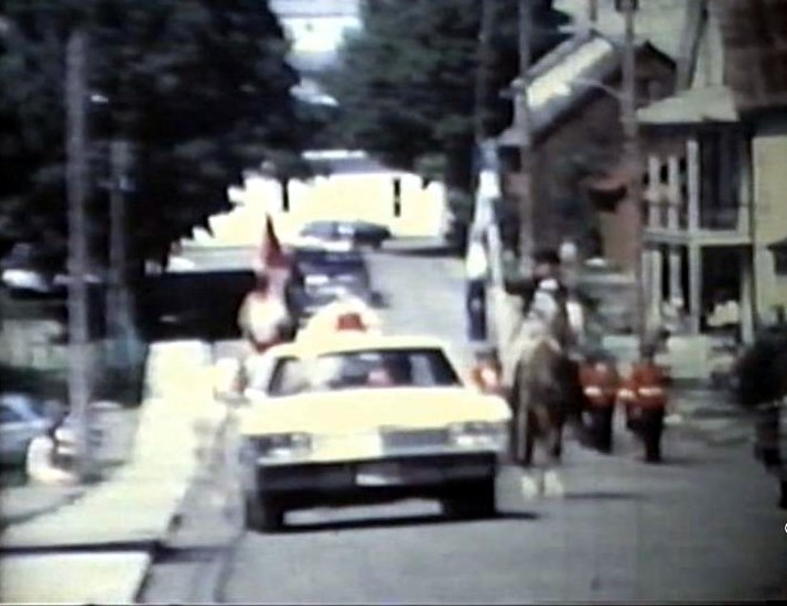 Normand DeLessard présente la parade de la St-Jean à Saint-Georges en 1969.