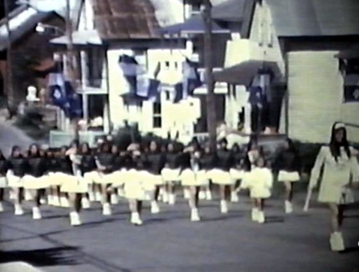 Normand DeLessard présente la parade de la St-Jean à Saint-Georges en 1969.