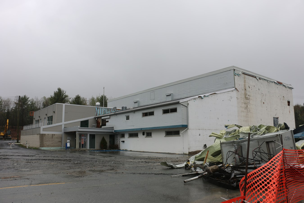 La démolition de l'ancien aréna de Beauceville devrait se conclure cette semaine