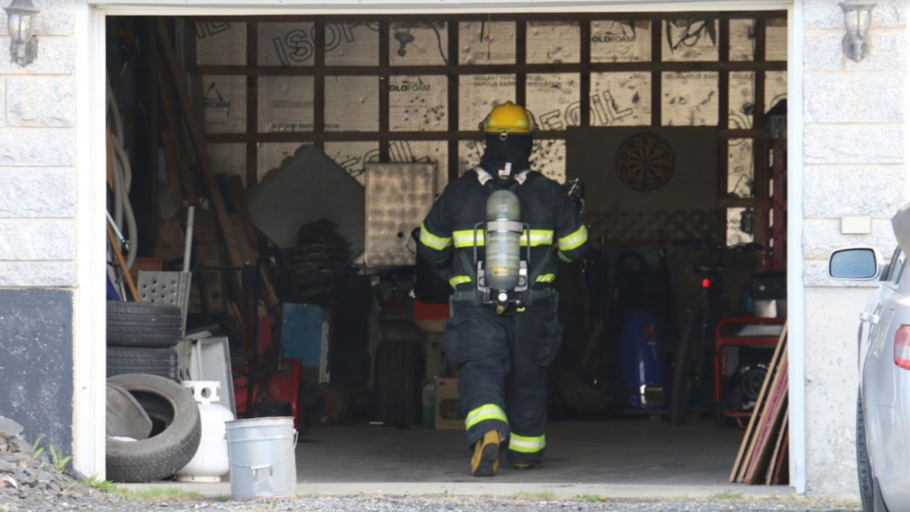 Feu de cheminée dans une résidence à Beauceville