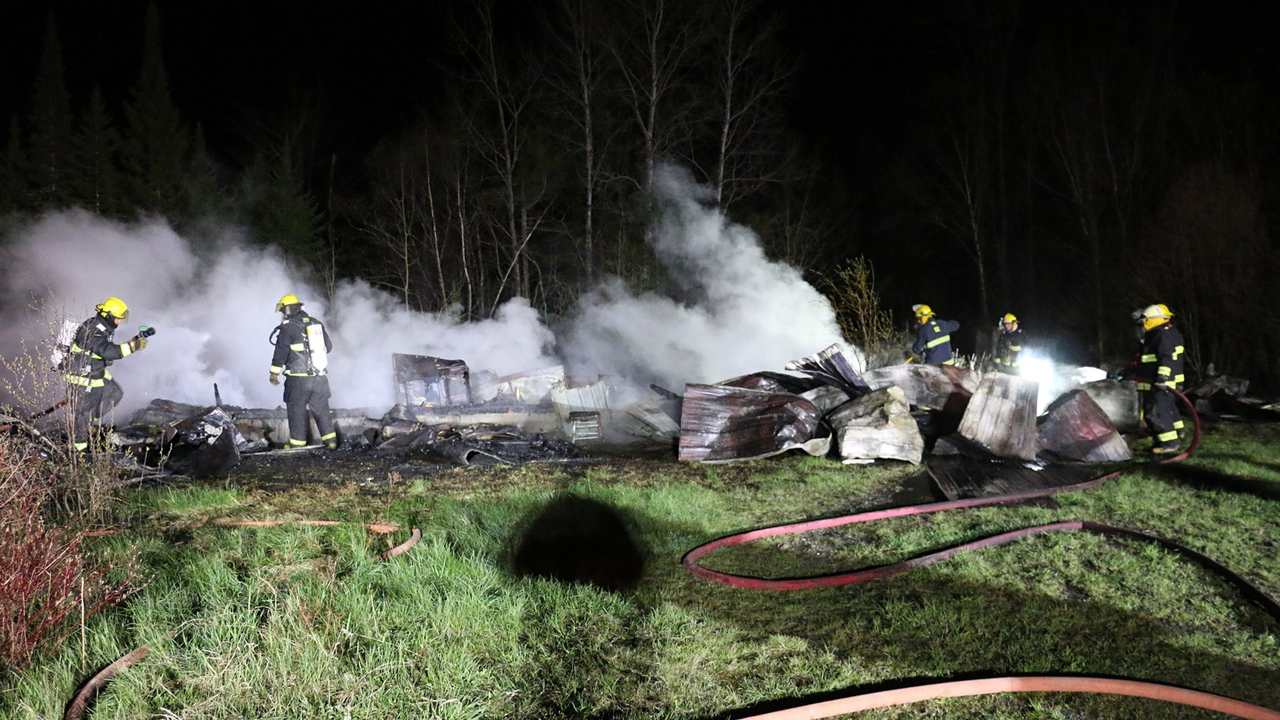 Feu de cabane à sucre à Sainte-Clotilde