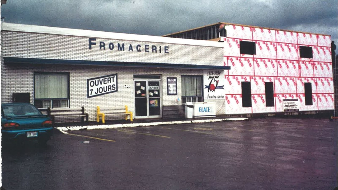 Agrandissement en 1997.