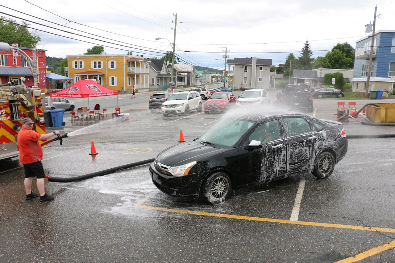 Nouveau record pour le lave-o-thon des pompiers de Vallée-Jonction