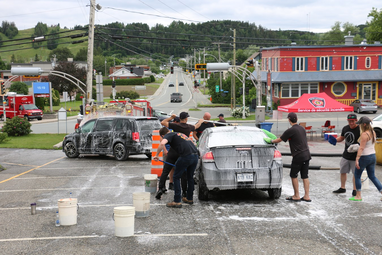 Nouveau record pour le lave-o-thon des pompiers de Vallée-Jonction