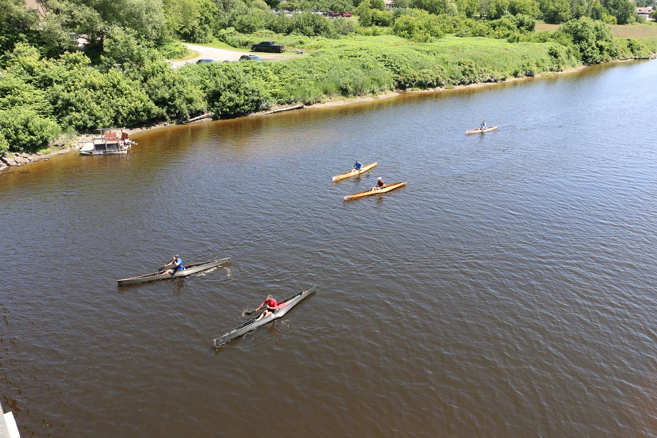 Découvrez en images la course de canot présentée à Vallée-Jonction