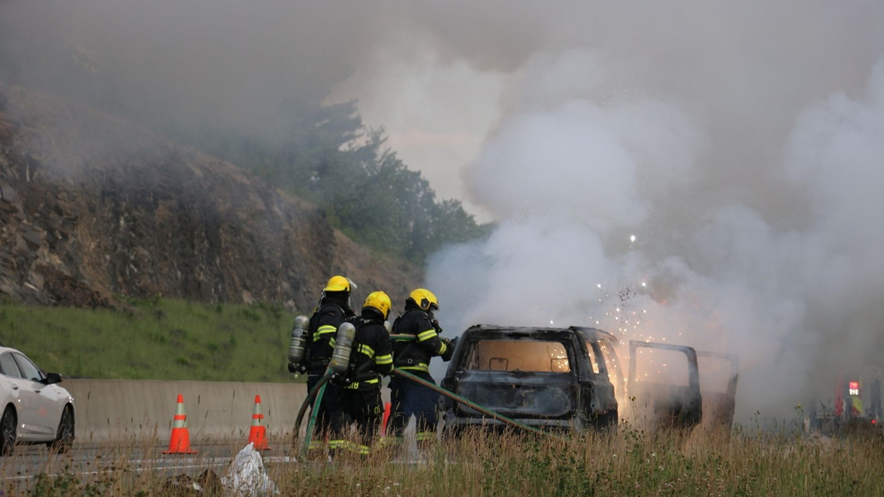 Voiture incendiée sur l'Autoroute 73