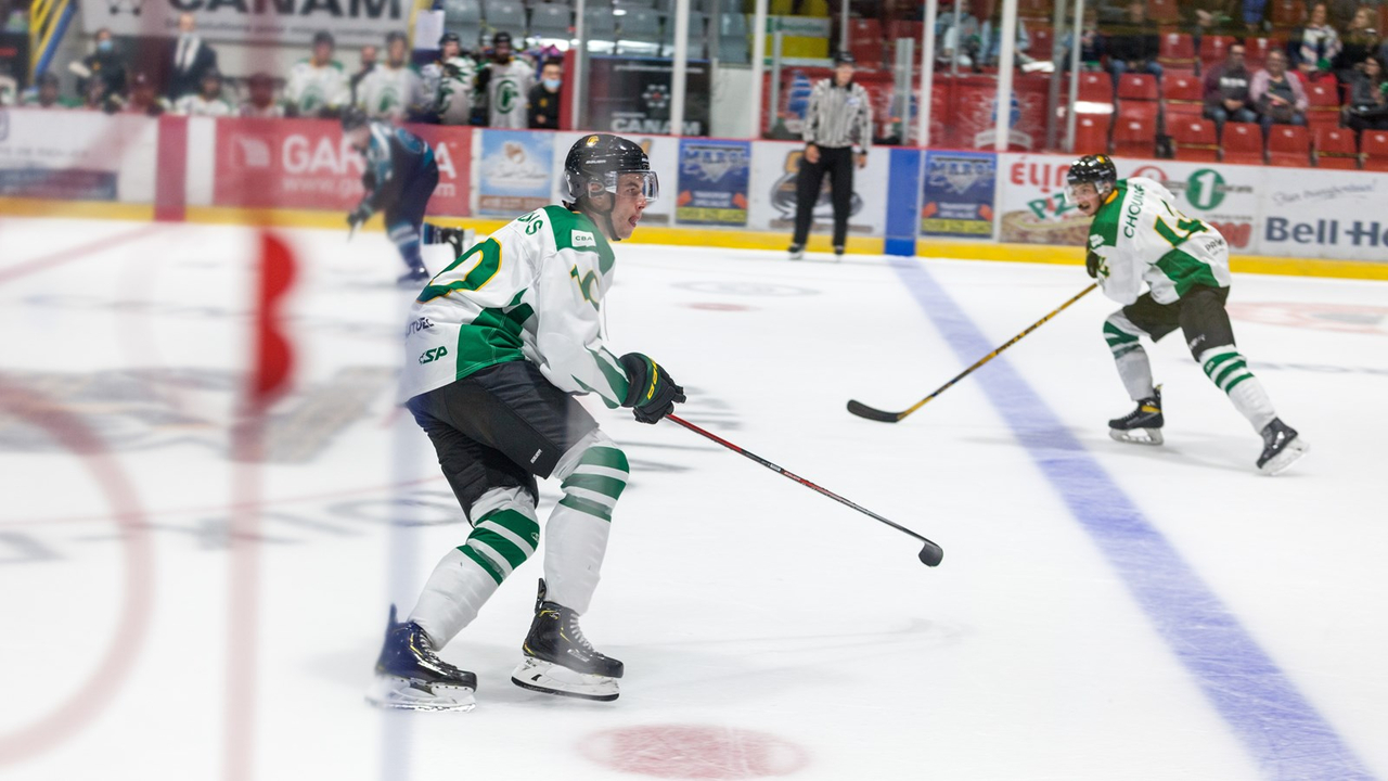 Une belle victoire pour le match inaugural des Condors hockey