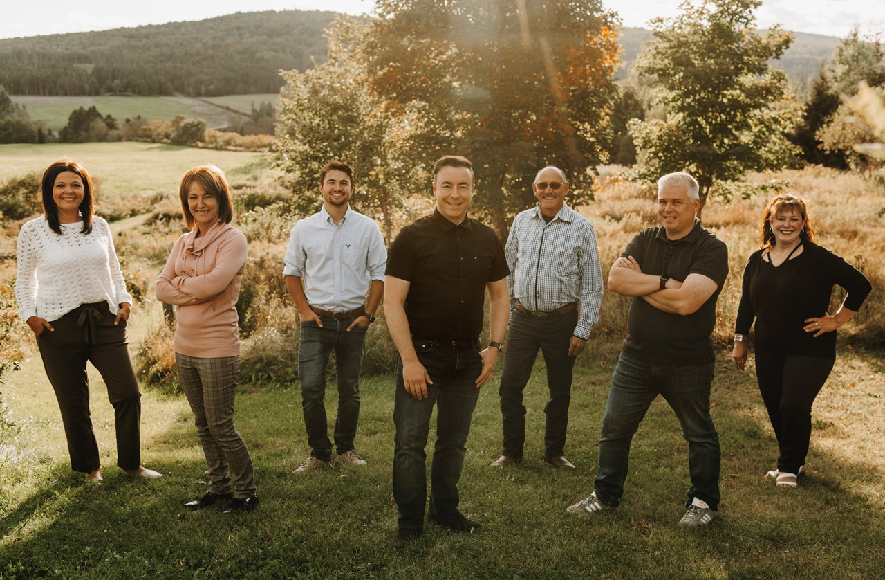 Dans l’ordre habituel, Patricia Bolduc, Nancy Lessard, Francis Fecteau,  Jonathan V. Bolduc, Richard Doyon, Xavier Bouhy et Dany Plante. 
