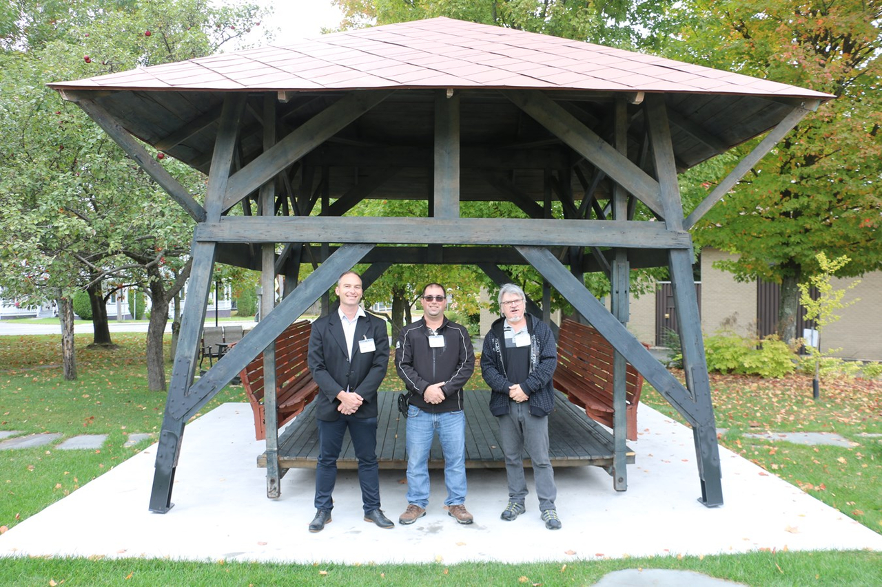 Inauguration de la balançoire des soeurs à Saint-Éphrem