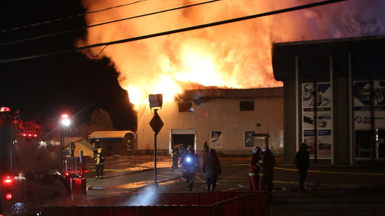 Incendie chez Usinage Xpress: le feu aurait pris naissance dans la chambre à peinture