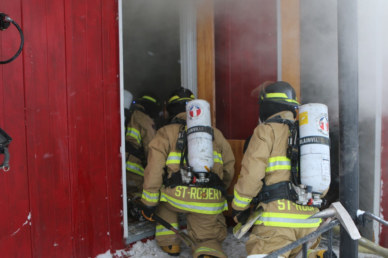 Un bon exercice de mise à feu pour les pompiers de Lambton