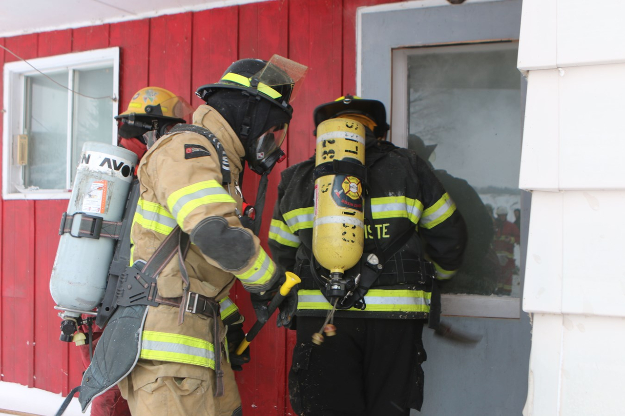 Un bon exercice de mise à feu pour les pompiers de Lambton