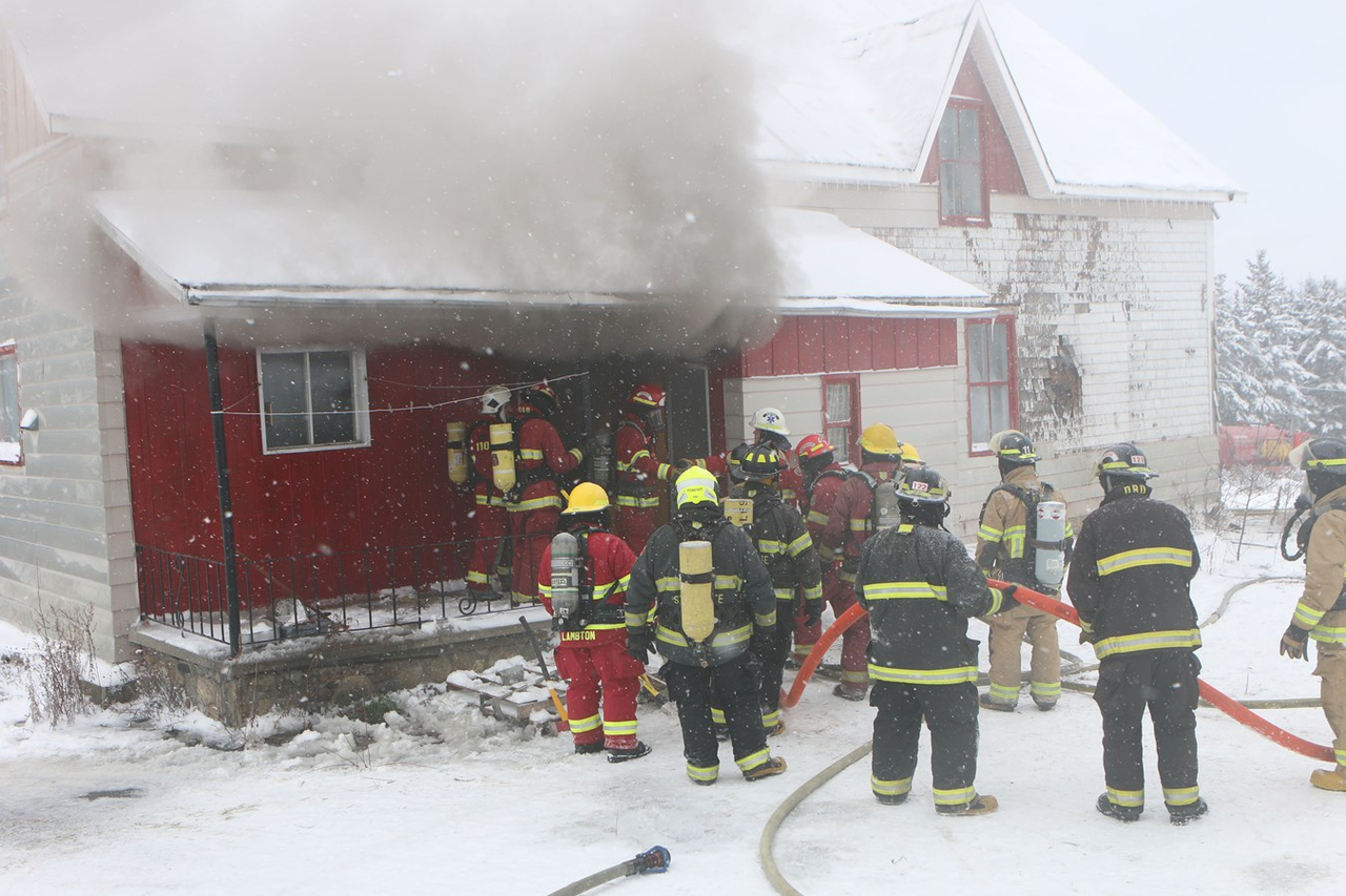 Un bon exercice de mise à feu pour les pompiers de Lambton