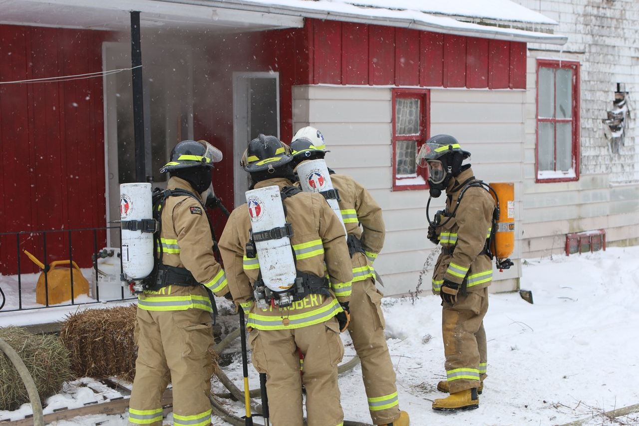 Un bon exercice de mise à feu pour les pompiers de Lambton