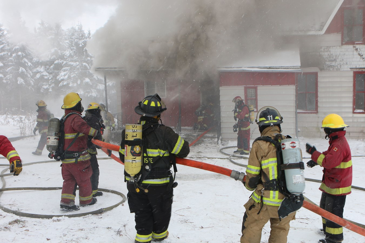 Un bon exercice de mise à feu pour les pompiers de Lambton