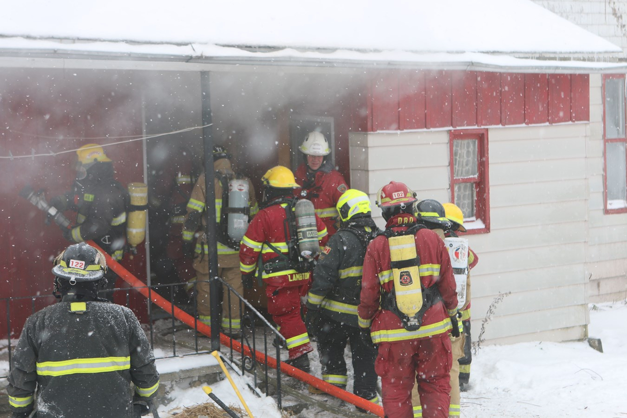 Un bon exercice de mise à feu pour les pompiers de Lambton