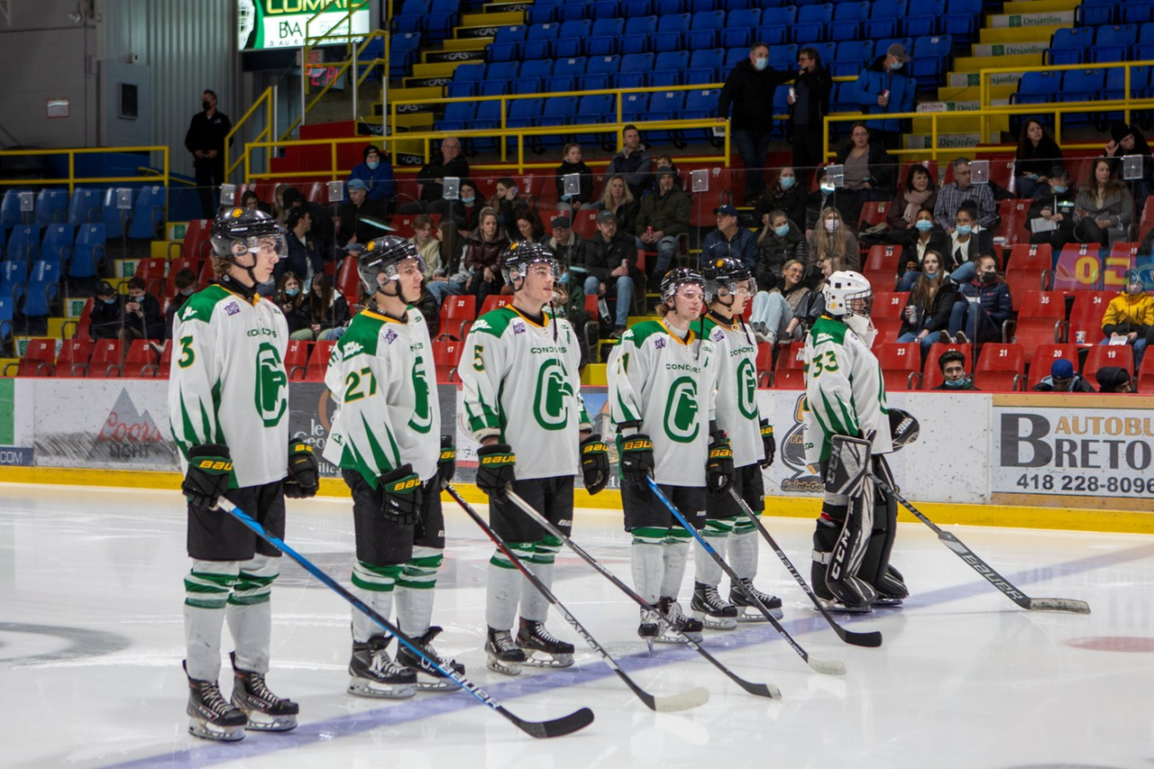 Les Condors remportent leur 2e match des séries sous les yeux de Marie-Philip Poulin