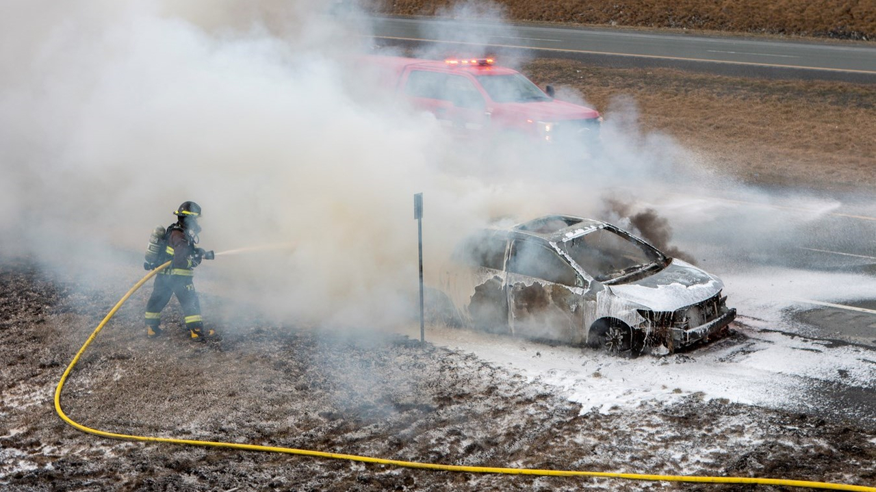 Feu de véhicule sur l'autoroute 73