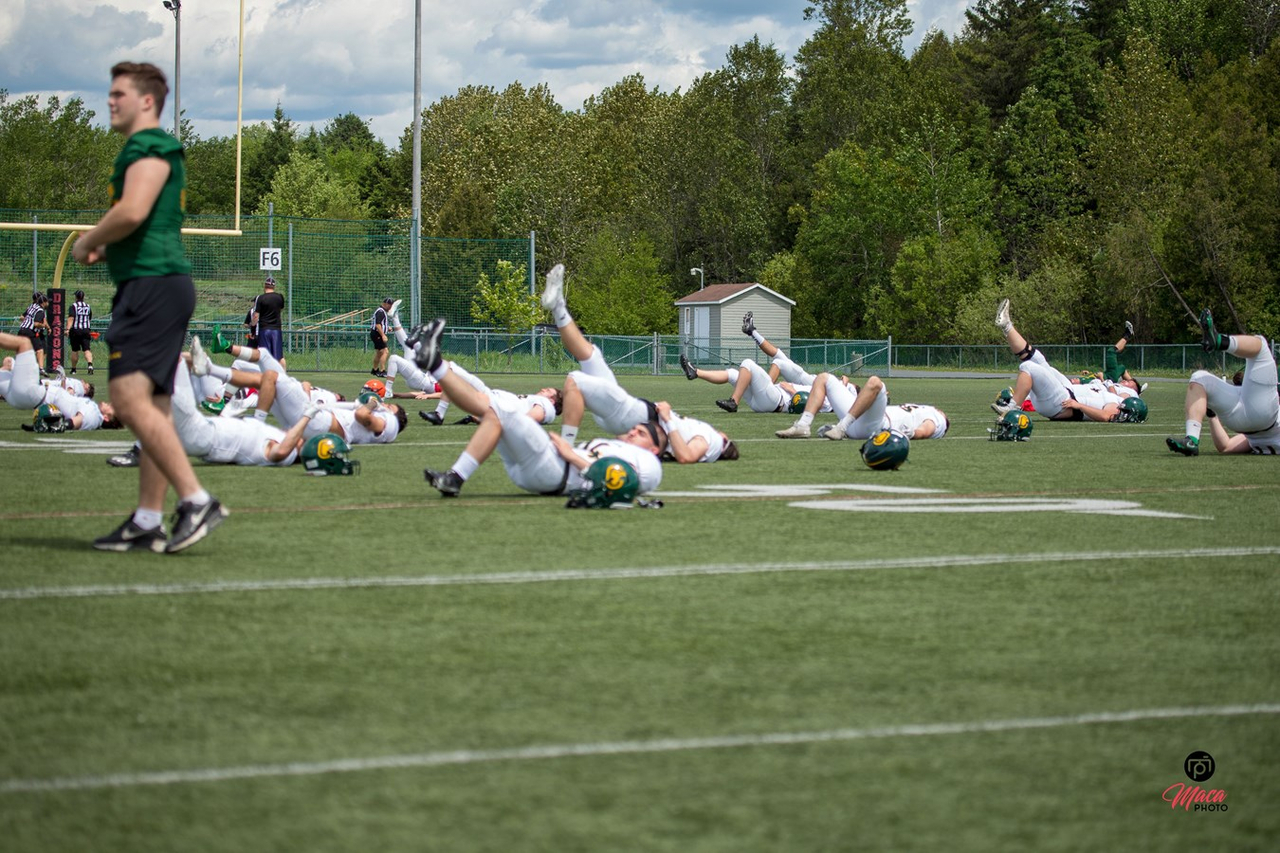 Condors football: une équipe toujours compétitive, selon l'entraineur-chef