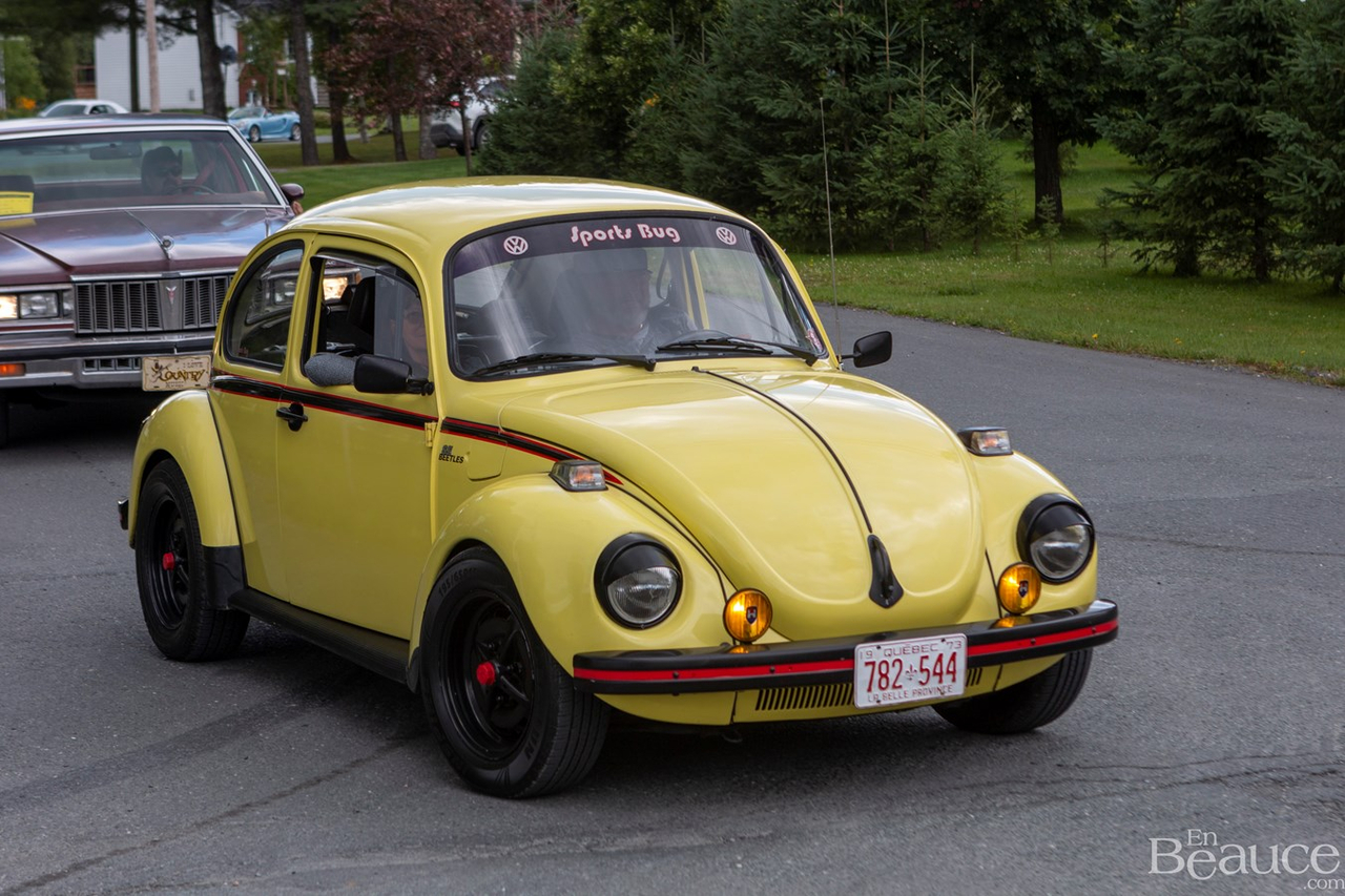La parade de voitures anciennes de Nashville en Beauce 2022 en images