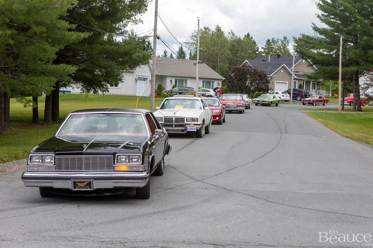 La parade de voitures anciennes de Nashville en Beauce 2022 en images