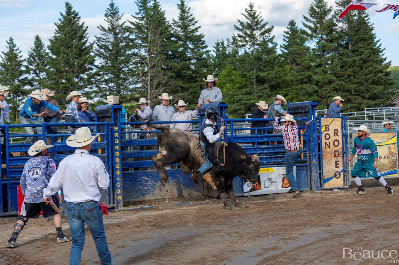 Un dernier rodéo enlevant pour les 43e Festivités Western de Saint-Victor