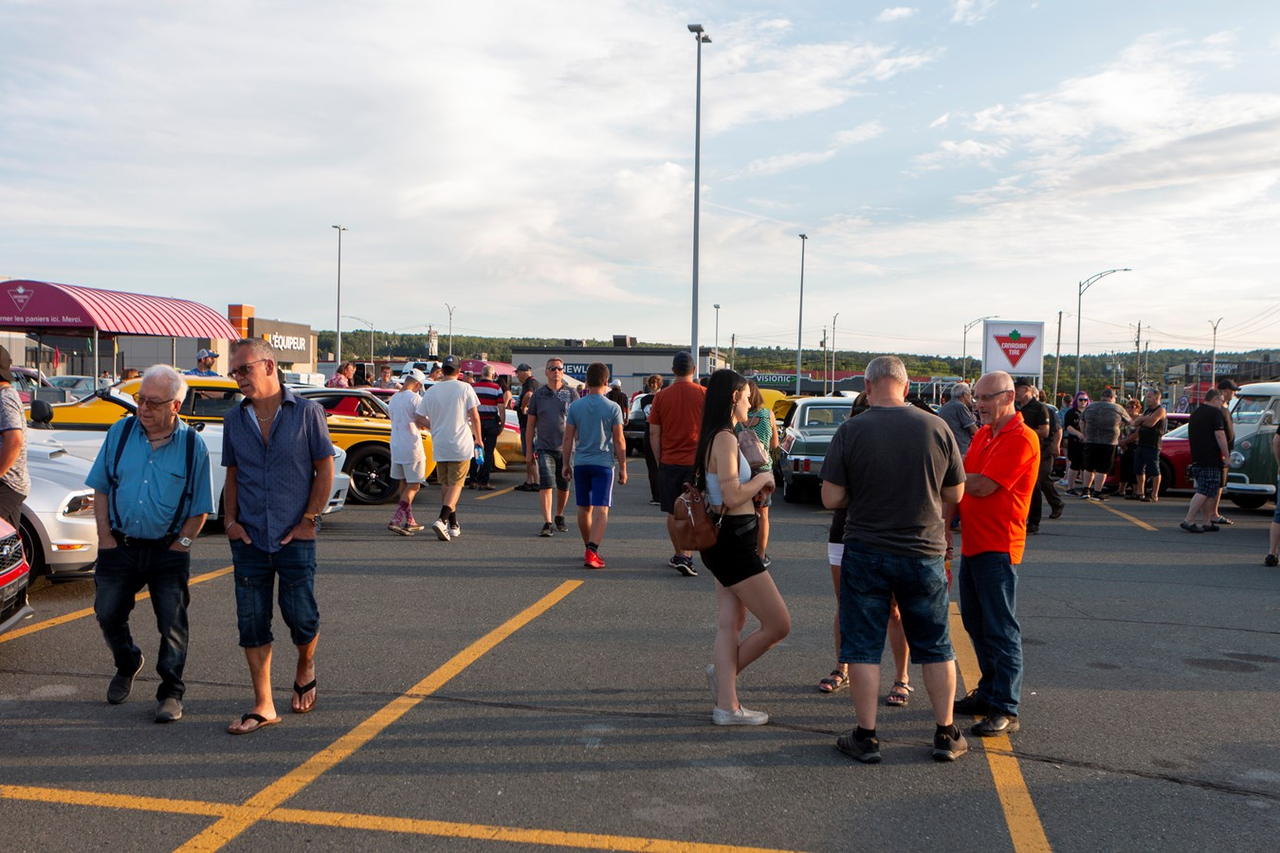 Les voitures anciennes réunies à Saint-Georges