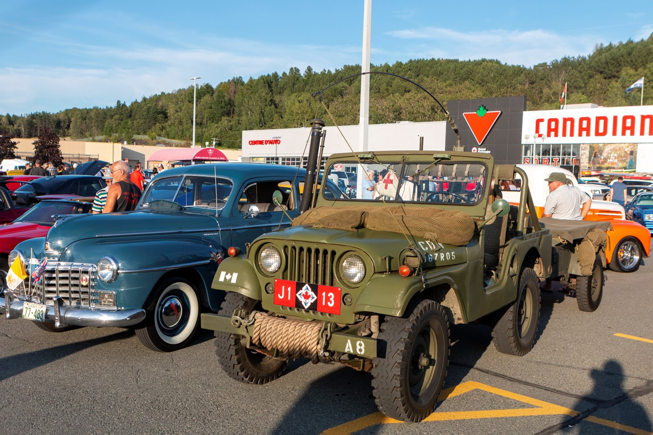 Les voitures anciennes réunies à Saint-Georges