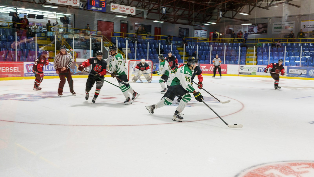 Hockey: les Condors étaient en feu pour l'ouverture de la saison