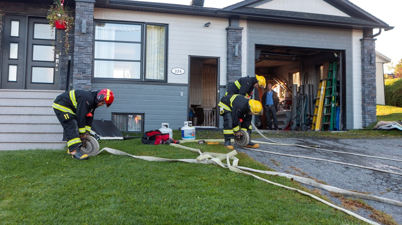 Incendie dans un garage résidentiel de Saint-Victor