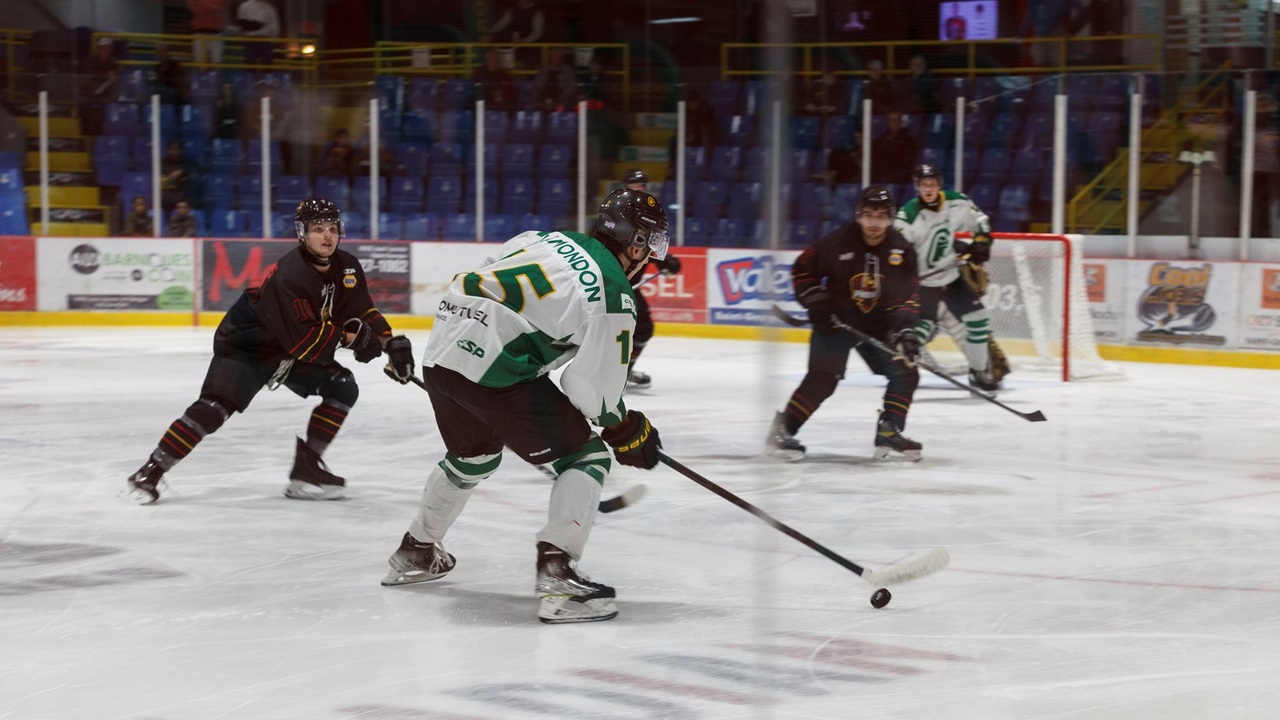 Une murale des anciens Condors inaugurée au Centre sportif Lacroix-Dutil